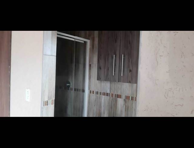 3 BEDROOM HOUSE FOR SALE IN MEREDALE